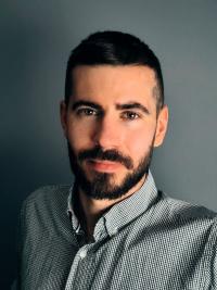 Profile picture for user nicolas.simoncini